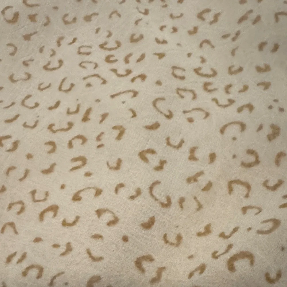 Entro Women's Cream Patterned V-Neck Blouse Size Large - Picture 12 of 12